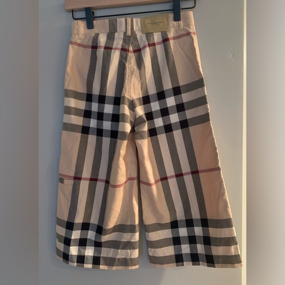 Burberry Nova Checkered Bermuda Kids Shorts - Beige and Red NWT - Picture 6 of 12